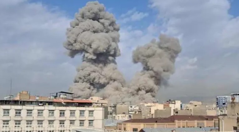 പശ്ചിമേഷ്യ സംഘർഷം: കുവൈത്തിൽ ഡ്രോൺ അവശിഷ്ടം വീണ് 11 വയസ്സുകാരിക്ക് ദാരുണാന്ത്യം; പരിക്കേറ്റവരുടെ എണ്ണം 32 ആയി