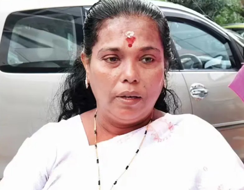 പെരുമ്പാവൂരിൽ കൊല്ലപ്പെട്ട ജിഷയുടെ അമ്മ അന്തരിച്ചു