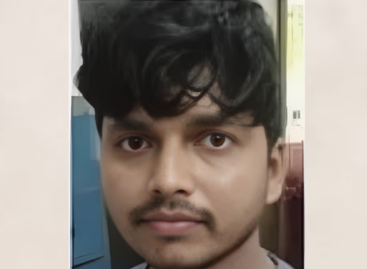 വെള്ളം വാങ്ങാൻ അമ്മ പ്ലാറ്റ്‌ഫോമിലിറങ്ങി, ട്രെയിനില്‍ തനിച്ചിരുന്ന പത്ത് വയസുകാരിയോട് ലൈംഗികാതിക്രമം; പ്രതി പിടിയില്‍