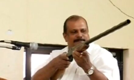 തുളച്ചു കയറുന്ന വാക്കു മാത്രമല്ല തോക്കും പിസിക്ക് സ്വന്തം, ഒന്നല്ല രണ്ടു തോക്ക്സ്ഥാനാർഥികളുടെ ആസ്തിയിൽ തോക്കും ഉൾപ്പെടുത്തി പിസി ജോർജ്