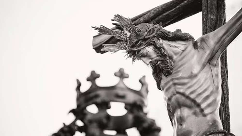 ഇന്ന് ദുഃഖവെള്ളി, യേശുദേവന്റെ കുരിശുമരണ സ്മരണ പുതുക്കി പ്രാര്‍ഥനയില്‍ ലോകം