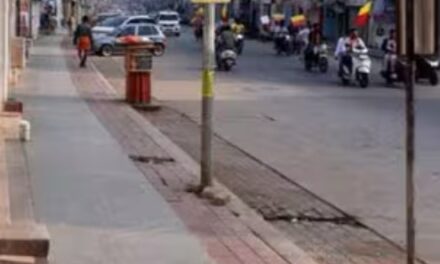 കേരളത്തില്‍ ഹര്‍ത്താല്‍ തുടങ്ങി, പലയിടത്തും കെഎസ്ആര്‍ടിസി ബസ് തടഞ്ഞു