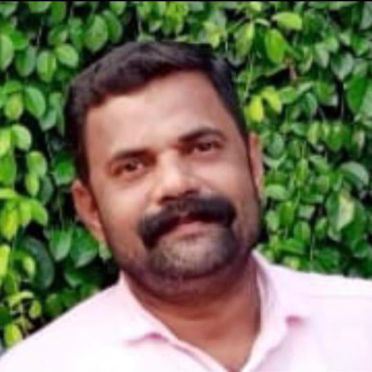 നിർത്തിയിട്ടിരുന്ന കാറിന് പിന്നിൽ ബൈക്ക് ഇടിച്ച് യുവാവ് മരിച്ചു