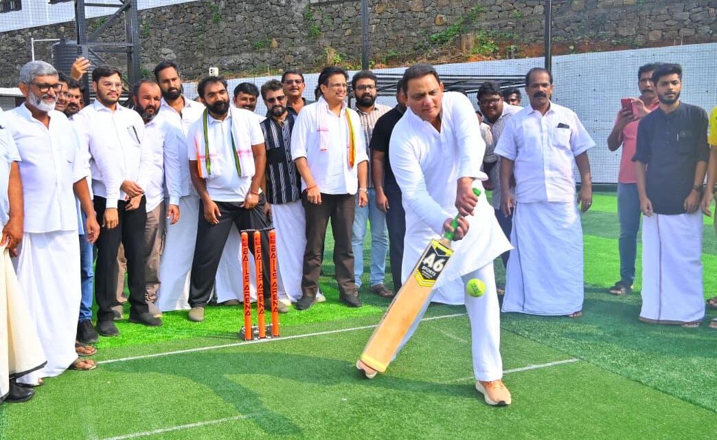 തീര്‍ത്ഥാടന കേന്ദ്രങ്ങളെ പോലും കൊള്ളയടിക്കുന്നവരാണ് ഇടതുപക്ഷ സര്‍ക്കാരെന്ന് മുഹമ്മദ് അസറുദ്ദീൻ