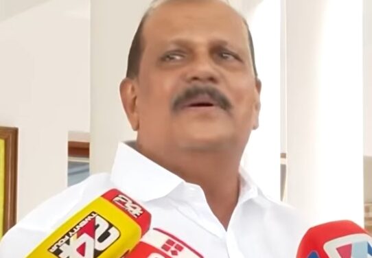 പൂഞ്ഞാര്‍ അച്ചായന്റെ വഷളന്‍ പ്രയോഗങ്ങള്‍ കടിഞ്ഞാണില്ലാതെ തുടരുന്നു. മാധ്യമപ്രവര്‍ത്തകര്‍ക്കും മാധ്യമ സ്ഥാപനങ്ങള്‍ക്കുമെതിരെ പച്ചയ്ക്ക് അസഭ്യവര്‍ഷം, തന്തയ്ക്കു വിളി, മുതലാളിക്ക് റേറ്റിംഗ് കൂട്ടാന്‍ തെറിവിളിയും ആഘോഷമാക്കി മാധ്യമക്കൂട്ടം.