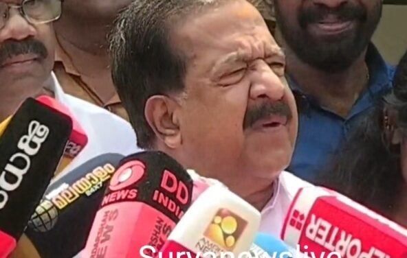 ഹരിപ്പാട്ടേക്ക് കൊടിവെച്ച കാർ വരുമോ എന്ന് രമേശ് ചെന്നിത്തലയോട് ചോദിച്ചപ്പോൾ