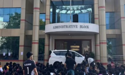 ഷോര്‍ട്‌സ് ധരിക്കുന്നത് ലൈംഗീകാതിക്രമത്തിന് വഴിവെക്കുമെന്ന് വിസി. വിദ്യാര്‍ഥികള്‍ പ്രതിഷേധത്തില്‍, സംഭവം തമിഴ്‌നാട്