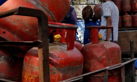 വീണ്ടും വില കൂട്ടി; വാണിജ്യ എൽപിജി സിലിണ്ടർ വിലയിൽ വൻ വർദ്ധനവ്; 195.5 രൂപ കൂട്ടി