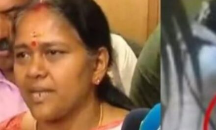 ‘പാലക്കാട് ബിജെപിക്ക് വോട്ട് ചെയ്യാൻ പണവും സാരിയും’; ചിത്രങ്ങൾ പുറത്ത്; ശോഭ സുരേന്ദ്രനെതിരെ ഗുരുതര ആരോപണവുമായി പരാതി നൽകി കോൺഗ്രസ്