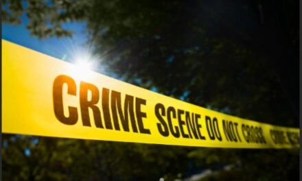 അച്ഛനെ തലയ്ക്കടിച്ച് കൊന്ന് അമ്മയുടെ കാമുകനും കൂട്ടാളികളും: ചോരയൊലിച്ച് കിടന്ന പിതാവിന്റെ  ശവത്തിന് കൂട്ടിരുന്നത് അഞ്ചുവയസ്സുകാരനായ മകൻ