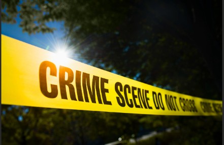 അച്ഛനെ തലയ്ക്കടിച്ച് കൊന്ന് അമ്മയുടെ കാമുകനും കൂട്ടാളികളും: ചോരയൊലിച്ച് കിടന്ന പിതാവിന്റെ  ശവത്തിന് കൂട്ടിരുന്നത് അഞ്ചുവയസ്സുകാരനായ മകൻ