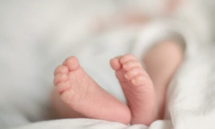 ശ്വാസനാളത്തിൽ പാൽ കുടുങ്ങി: പാലക്കാട് ഒന്നര വയസ്സുകാരിക്ക് ദാരുണാന്ത്യം