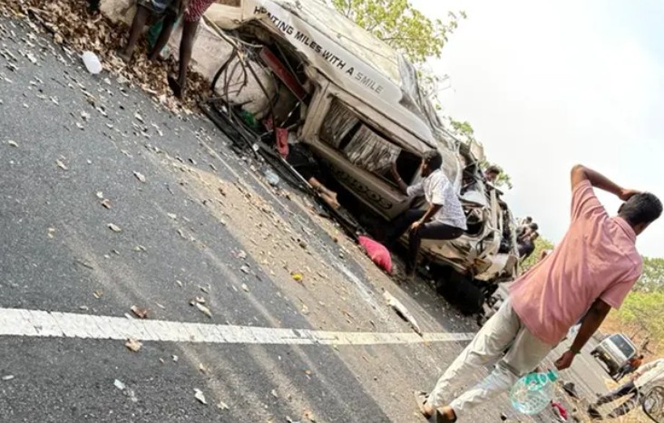 വാല്‍പ്പാറഅപകടം.  ദുരന്തത്തിൽപ്പെട്ടത് മലപ്പുറത്തു നിന്നുള്ള അധ്യാപക വിനോദയാത്ര സംഘം