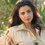 ‘പെൺകുട്ടികളെ ഓരോരുത്തരെയായി അകത്തേക്ക് വിളിച്ചു, എന്നെ അയാൾ മോശമായി സ്പർശിച്ചു’; തെന്നിന്ത്യൻ സംവിധായകനിൽ നിന്നുണ്ടായ ദുരനുഭവത്തെക്കുറിച്ച് നടി ഡെയ്സി ഷാ