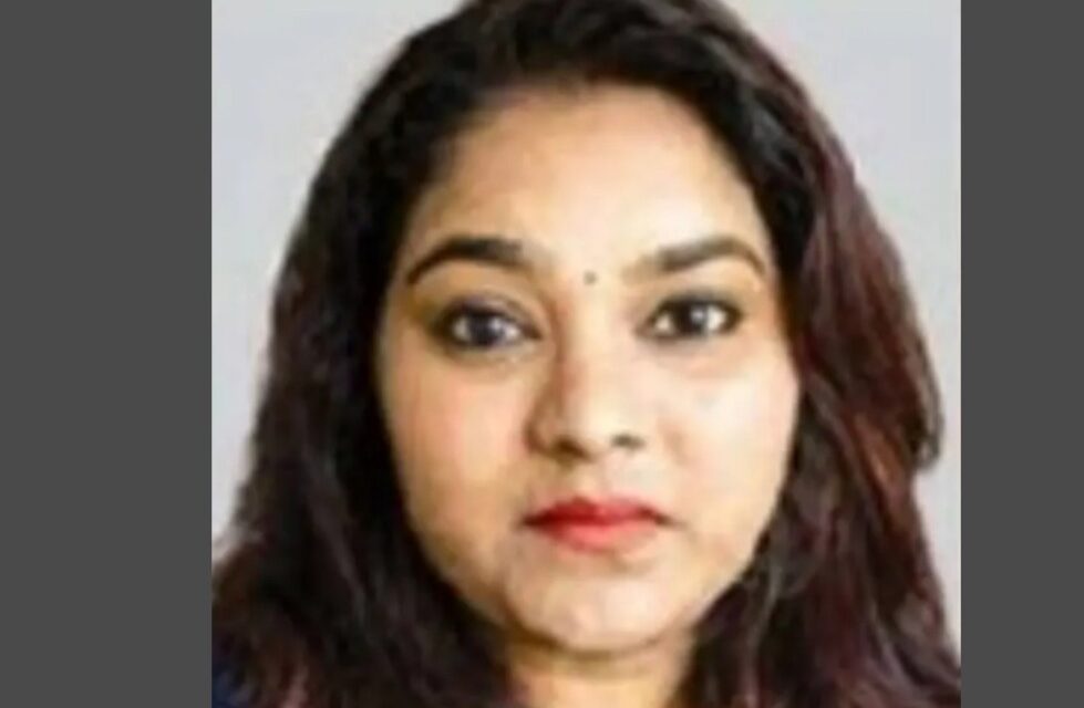 കോട്ടയം പാമ്പാടി കൂരോപ്പടയിൽ കുട്ടിയുടെ ഡയപ്പർ കത്തിക്കുന്നതിനിടെ വസ്ത്രത്തിലേയ്ക്ക് തീ പടർന്ന് ഒന്നര വയസുകാരിയുടെ അമ്മയ്ക്ക് ദാരുണാന്ത്യം