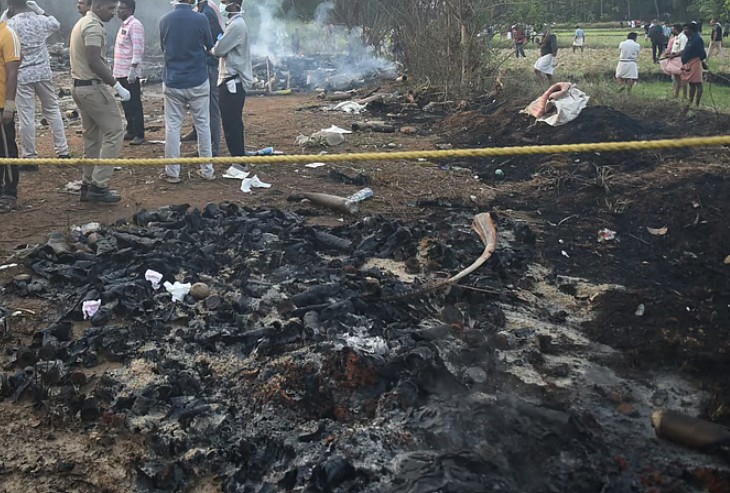 ‘തലച്ചോര്‍ അടക്കം വെന്ത നിലയില്‍,  ഇനി ഒരാളെയും തിരിച്ചറിയാൻ ആഭരണങ്ങളുടെ സഹായം തേടേണ്ട സാഹചര്യം ഉണ്ടാകരുത് :  ഡോക്ടര്‍ ഹിതേഷ് ശങ്കറിന്റെ ഹൃദയം തൊടുന്ന കുറിപ്പ്