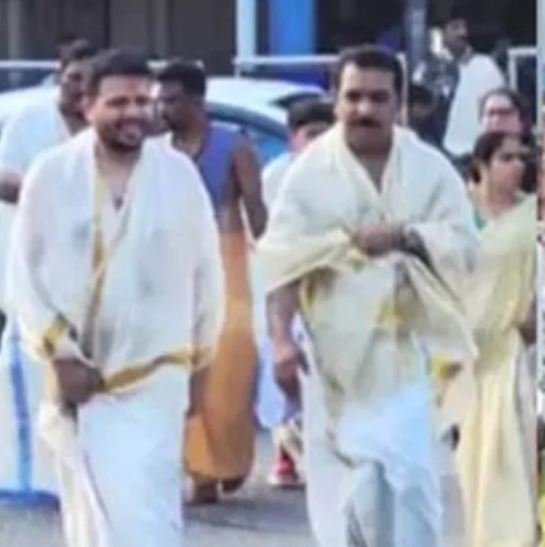 മുഖ്യമന്ത്രിയുടെ മകൻ കുടുംബസമേതം ഗുരുവായൂർ ദർശനം നടത്തി?.