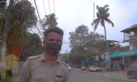 നീരീക്ഷിച്ചും തടഞ്ഞും ജനാധിപത്യ ഉത്സവത്തിലെ വഴിയോരക്കാഴ്ച്ചകള്‍