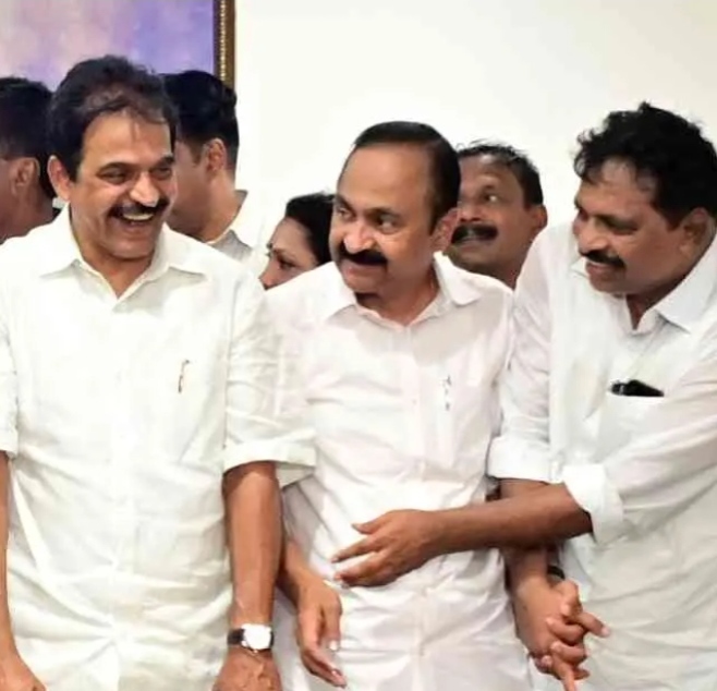 ആദ്യം ശക്തി പ്രകടനം അവസാനിപ്പിക്കുക, അതിനുശേഷം മുഖ്യമന്ത്രിയെ പ്രഖ്യാപിക്കാം. രാഹുൽഗാന്ധി