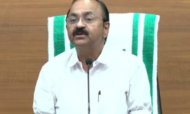 സോഷ്യൽ മീഡിയയിൽ അപമാനിക്കപ്പെടുന്നത് വനിതാ മാധ്യമ പ്രവർത്തകർ: മുഖ്യമന്ത്രി വി ഡി സതീശൻ