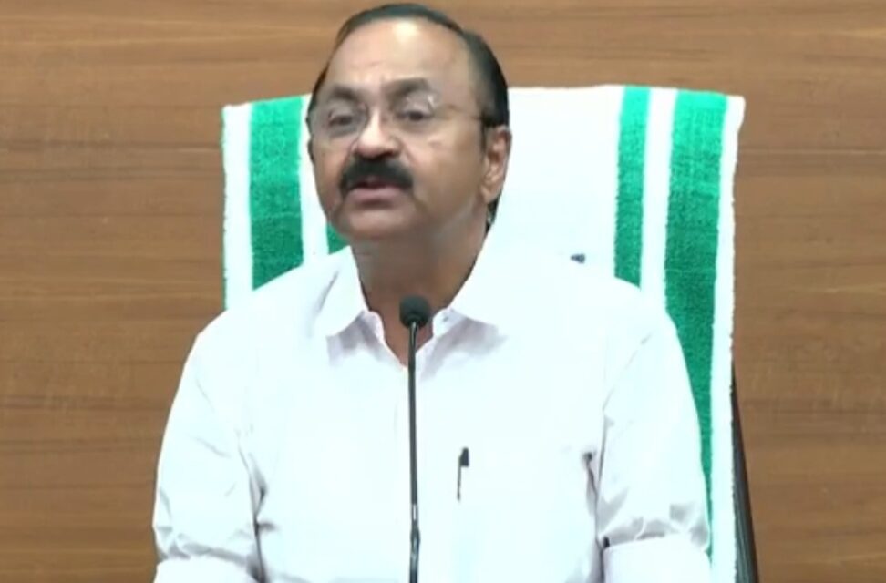 സോഷ്യൽ മീഡിയയിൽ അപമാനിക്കപ്പെടുന്നത് വനിതാ മാധ്യമ പ്രവർത്തകർ: മുഖ്യമന്ത്രി വി ഡി സതീശൻ