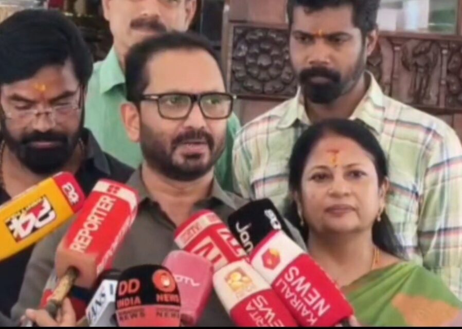 വീണ വിജയന് സ്വകാര്യ ബാങ്കിൽ കോടിക്കണക്കിന് രൂപയുടെ നിക്ഷേപം ഉണ്ടെന്നാണ് മനസ്സിലാക്കുന്നതെന്ന് ബിജെപി നേതാവ് കെ സുരേന്ദ്രൻ