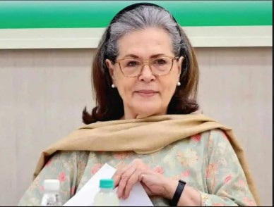 സോണിയ ഗാന്ധിയെ ആശുപത്രിയിൽ പ്രവേശിപ്പിച്ചു