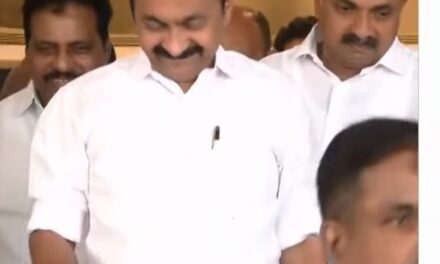 മുഖ്യമന്ത്രി തീരുമാനം ഹൈക്കമാൻ്റിന് വിട്ട് കോൺഗ്രസ് നിയമസഭാ കക്ഷി യോഗം