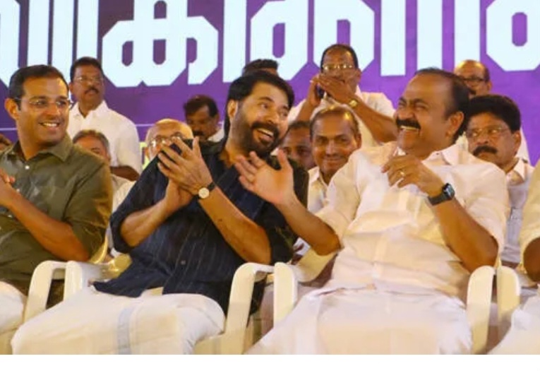 ഞങ്ങൾ ഒരേ കോളേജിൽ പഠിച്ചവർ, വി ഡി സതീശനെ ആശംസകൾ നേർന്ന് മമ്മൂട്ടി