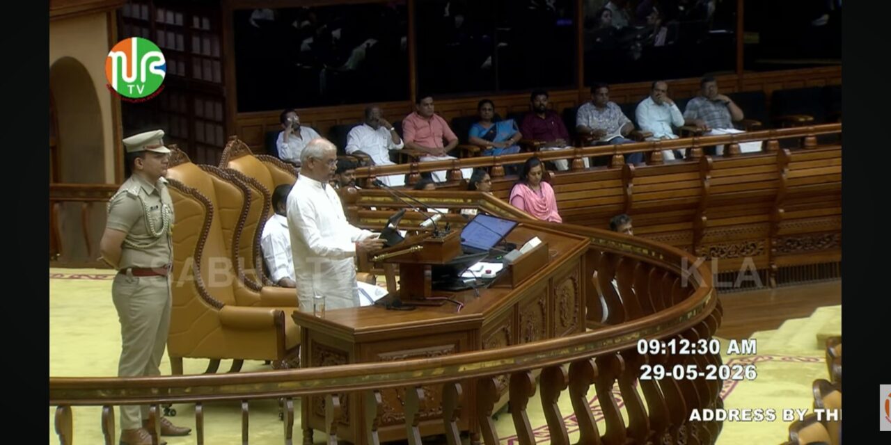 സ്ത്രീകൾക്ക് കെഎസ്ആർടിസി ബസിൽ സൗജന്യ യാത്ര,  25 ലക്ഷം രൂപയുടെ ഉമ്മൻചാണ്ടി ആരോഗ്യ ഇൻഷുറൻസ്
