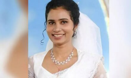 പുതിയ സ്കൂട്ടറിൽ ഡ്രൈവിങ് പഠിക്കാനിറങ്ങി… സമയം കഴിഞ്ഞും നിന്നു : ഇടിമിന്നലേറ്റ് യുവതിക്ക് ദാരുണാന്ത്യം!