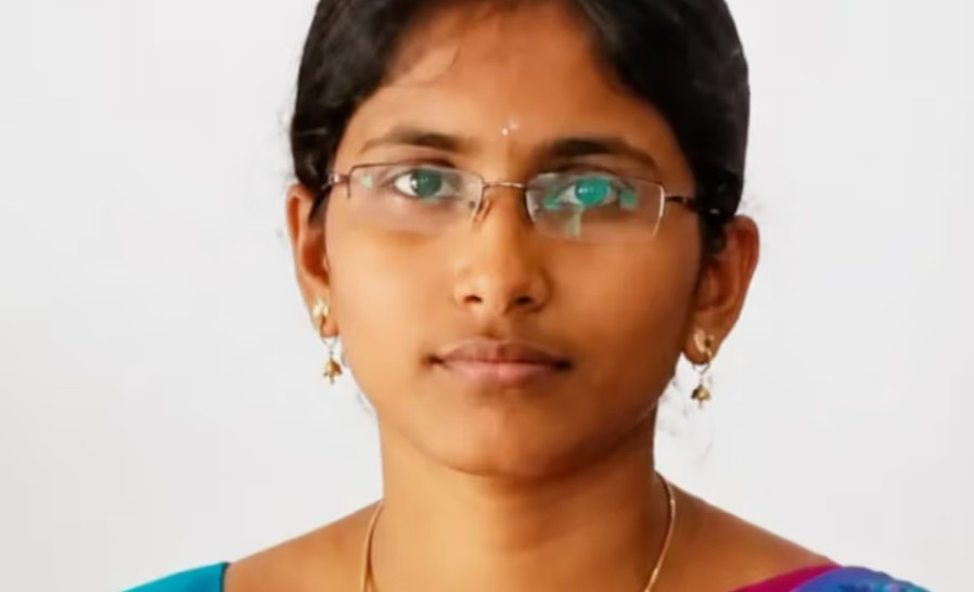 ആദ്യത്തേത് സിസേറിയന്‍, രണ്ടാമത് സുഖപ്രസവം വേണമെന്ന് കടുംപിടുത്തം; യൂട്യൂബ് നോക്കി വീട്ടില്‍ പ്രസവം ; ഒടുവില്‍ അമിത രക്തസ്രാവത്തെ തുടര്‍ന്ന് ചോരവാര്‍ത്ത് യുവതിക്ക് ദാരുണാന്ത്യം