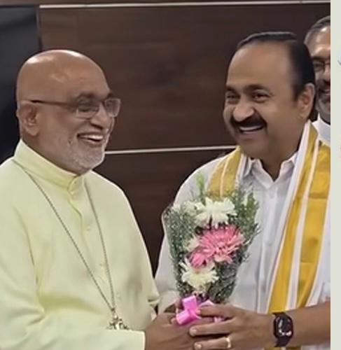 വിശുദ്ധ തോമാശ്ലീഹ അർപ്പണ ബോധത്തിന്റെ പ്രതീകം: മുഖ്യമന്ത്രി വി.ഡി സതീശൻ
