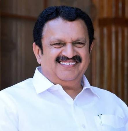 കെ കരുണാകരനും പിണറായി വിജയനും ഹെലികോപ്റ്റർ ഉപയോഗിച്ചിട്ടുണ്ട്, വിവാദത്തിൽ കഴമ്പില്ല: കെ മുരളീധരൻ