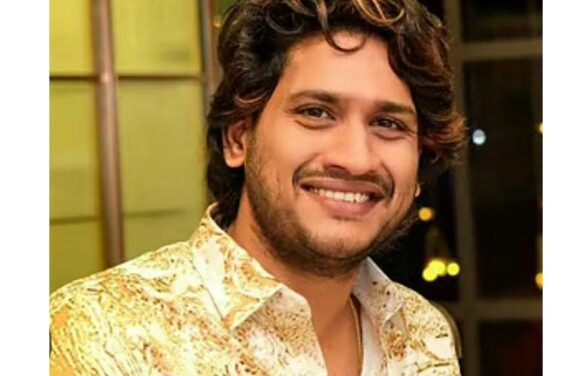 സാബു എം. ജേക്കബുമായി അഭിപ്രായവ്യത്യാസം; ട്വന്റി 20 വിട്ട് അഖിൽ മാരാർ