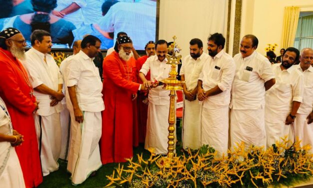 മാതാപിതാക്കളെയും മുതിർന്നവരെയും സംരക്ഷിക്കുന്നത് സമൂഹത്തിന്റെ കടമയാണെന്ന് മുഖ്യമന്ത്രി വി.ഡി. സതീശൻ