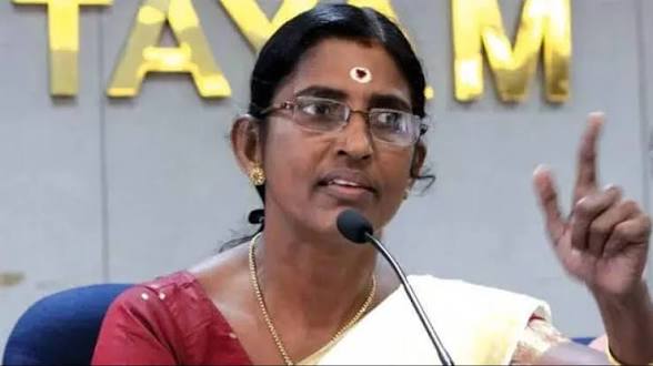വിഡി സതീശനുമായുള്ള കൂടിക്കാഴ്ച്ച :മോനേ ശിവകുമാരാ, മോന്റെ അസുഖം ഞങ്ങള്‍ക്ക് പിടികിട്ടി, എസ് എഫ് ഐ നേതാവിന് മറുപടി നൽകി കെ.പി ശശികല