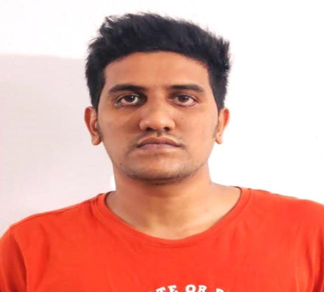 ആൾമാറാട്ടം നടത്തി ഓൺലൈൻ തട്ടിപ്പ്; 4.72 ലക്ഷം തട്ടിയ യുവാവ് പിടിയിൽ