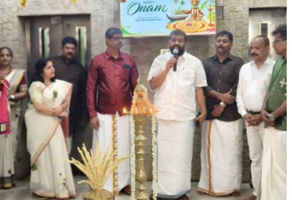 റബ്ബർ ബോർഡിൽ നിറപ്പകിട്ടാർന്ന ഓണാഘോഷം