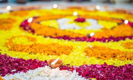 ഇന്ന് അത്തം. പത്താം നാള്‍ തിരുവോണം. മലയാളത്തിന്റെ ഓണാഘോഷത്തിന് ഇന്ന് പൂക്കളമിടുന്നു