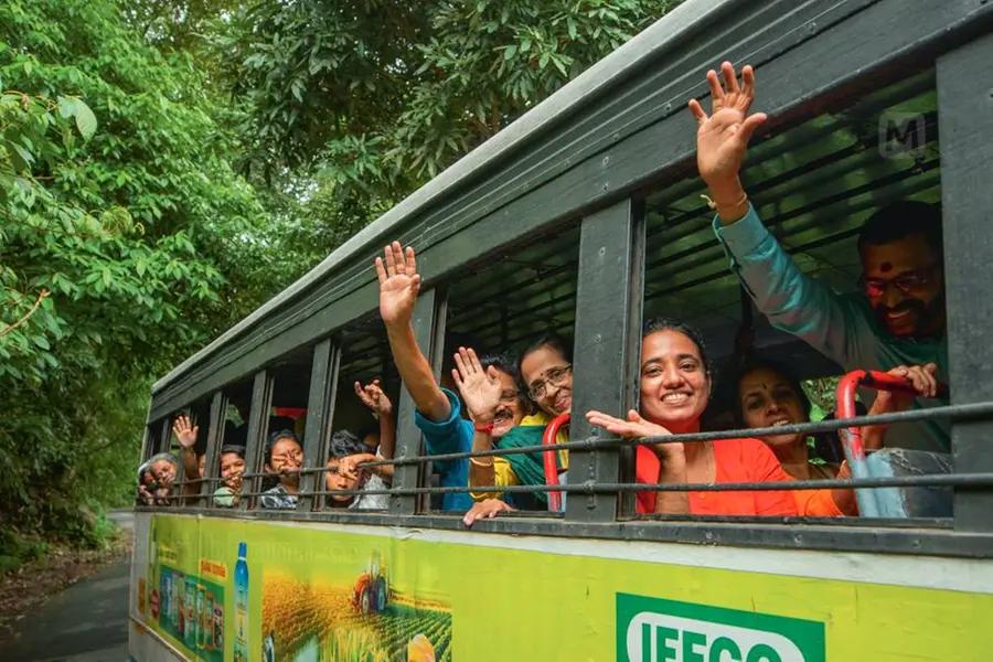 സര്‍ക്കാര്‍ ജീവനക്കാരെ പ്രിയദര്‍ശിനി സൗജന്യയാത്രയില്‍ നിന്ന് ഒഴിവാക്കണമെന്ന് മുസ്ലീം ലീഗ് ഭരണത്തിലുളള പഞ്ചായത്ത്
