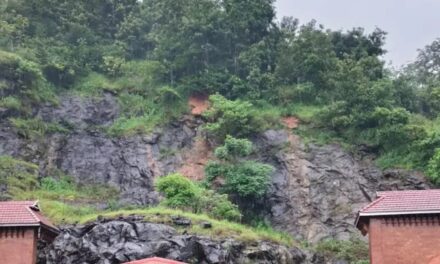 കുതിരാന്‍ തുരങ്കത്തിനു മുകളില്‍ നേരിയ മണ്ണിടിച്ചില്‍