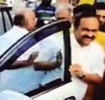 പരിപാടിയില്‍ നിന്നും പിന്മാറി, ശ്രീകാര്യത്ത് മുഖ്യമന്ത്രിയെ വഴിയില്‍ തടഞ്ഞു കോണ്‍ഗ്രസ് പ്രതിഷേധം
