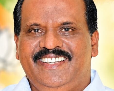 വി.ഡി. സതീശനെ എ.കെ. ബാലൻ കണ്ടത് പിണറായി വിജയൻറെ അഴിമതി കേസ് അട്ടിമറിക്കാനുള്ള ഗൂഢാലോചനയുടെ ഭാഗം : ബിജെപി