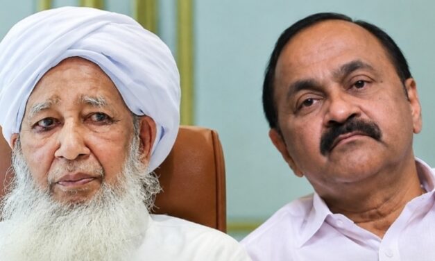 . ‘മര്യാദയ്ക്ക് സംസാരിക്കണം’ സുപ്രഭാതം’ എഡിറ്റോറിയലിൽ മുഖ്യമന്ത്രി വി ഡി സതീശനെതിരെ രൂക്ഷ വിമർശനം