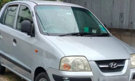 ആലുവയിൽ യുവതിയെ കാറിനുള്ളിൽ മരിച്ച നിലയിൽ കണ്ടെത്തി