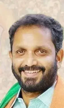 മുഖ്യമന്ത്രിയെയും മന്ത്രിമാരെയും സ്പോൺസർ ചെയ്യുന്നത് അജ്ഞാത അവതാരങ്ങൾ: കെ സുരേന്ദ്രൻ