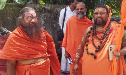 കേരള കുംഭമേള: പേരിനെ ചൊല്ലി വിവാദം; സന്യാസിമാർക്കിടയിൽ ഭിന്നാഭിപ്രായമോ?