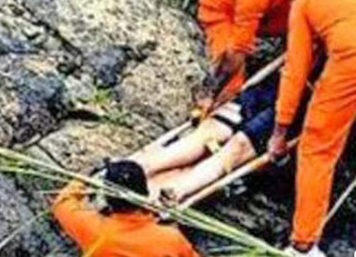വാഗമണിൽ 800 അടി താഴ്ചയിലേക്ക് വീണ് ഡോക്ടർ; സാഹസികമായി രക്ഷപ്പെടുത്തി