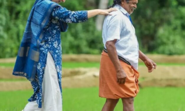 എന്റെ മലയാളി അച്ഛന് വിട’;  ചെറുവയൽ രാമന്റെ വിയോഗത്തിൽ വികാരനിർഭരമായ കുറിപ്പുമായി പ്രിയങ്ക ഗാന്ധി